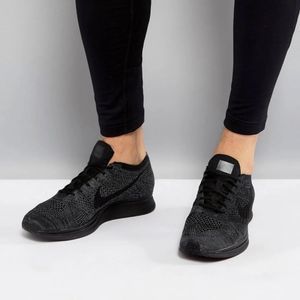 Nike Flyknit Racers Triple Black Men’s 8.5 Athletic Running Shoes.
